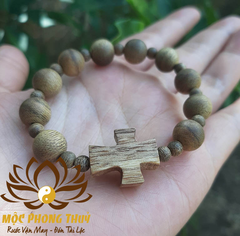 vòng mân côi gỗ trầm hương