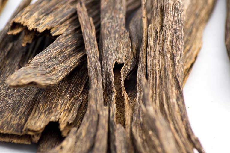 gỗ trầm hương